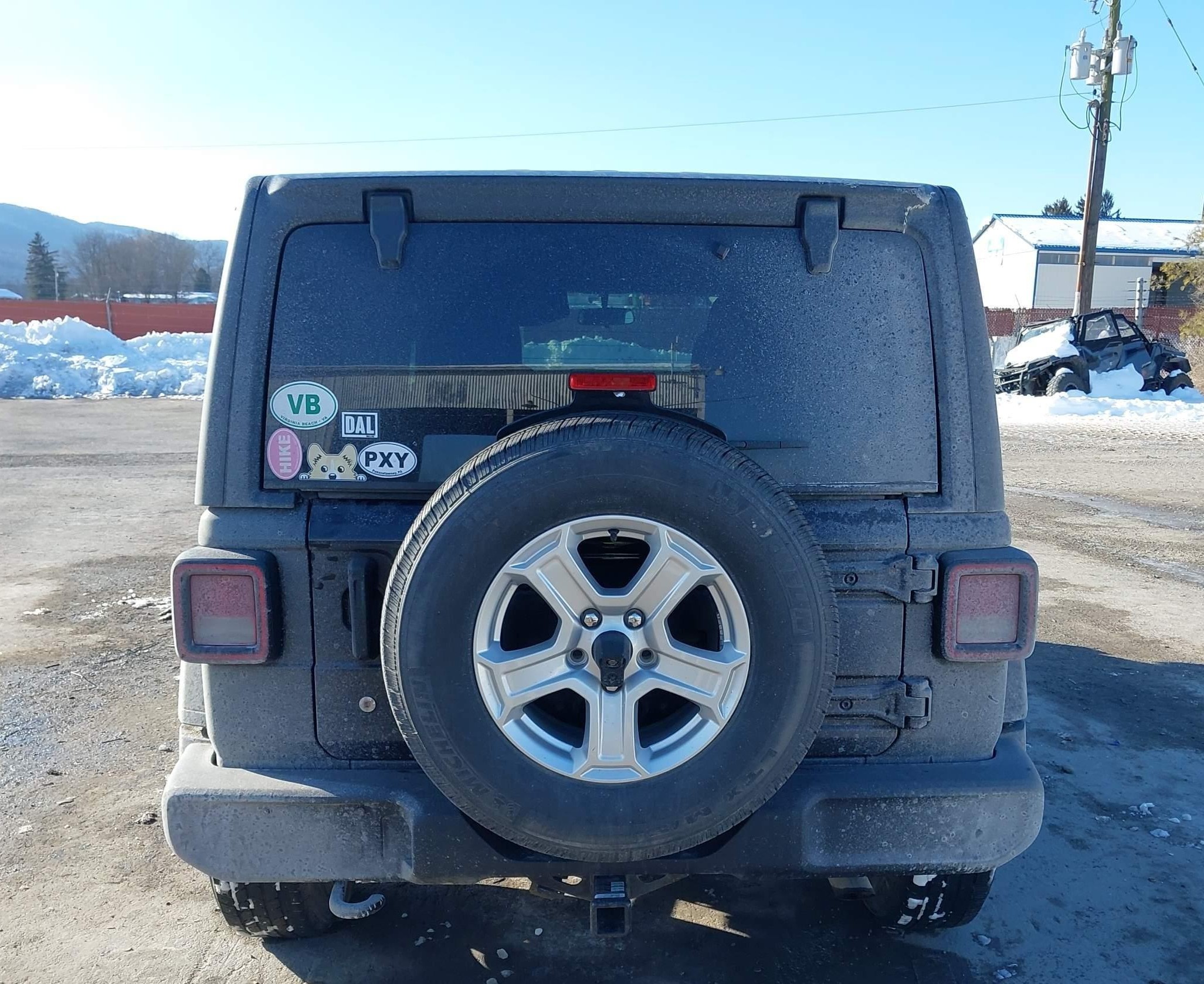 Jeep Wrangler - Image 11